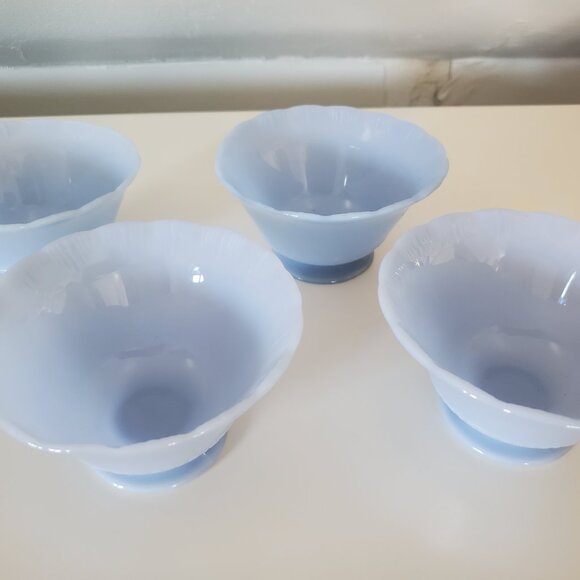 Very Rare Vintage Pyrex Delphite Blue Footed Sherbert Dishes - Picture 2 of 3